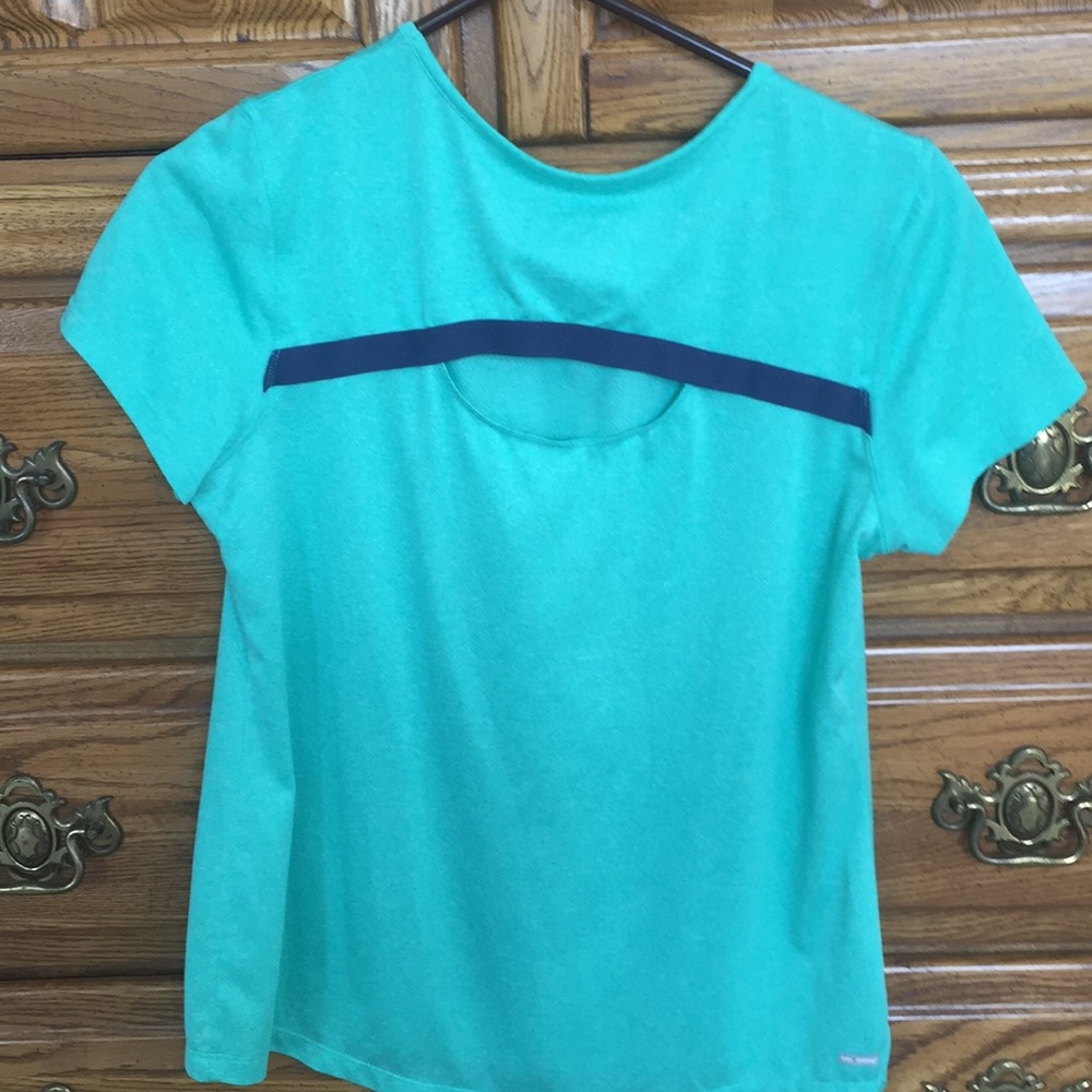 Never worn teal workout shirt - Picture 5 of 7